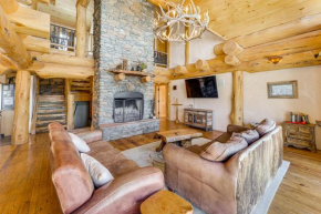 Burning Sky Lodge Private Hot Tub and Ski-InandOut